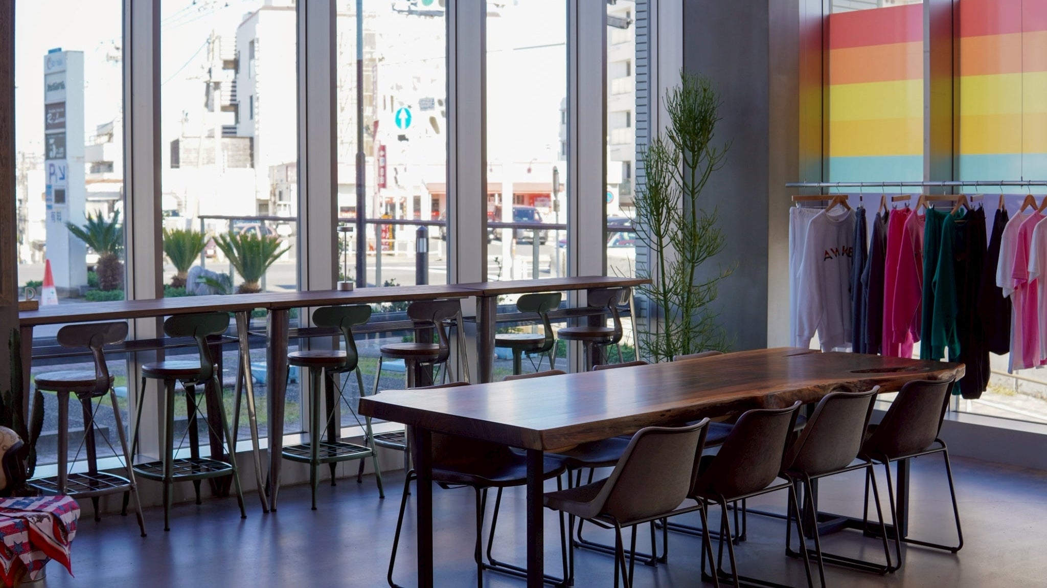 ショップフロアにイートインスペース誕生!