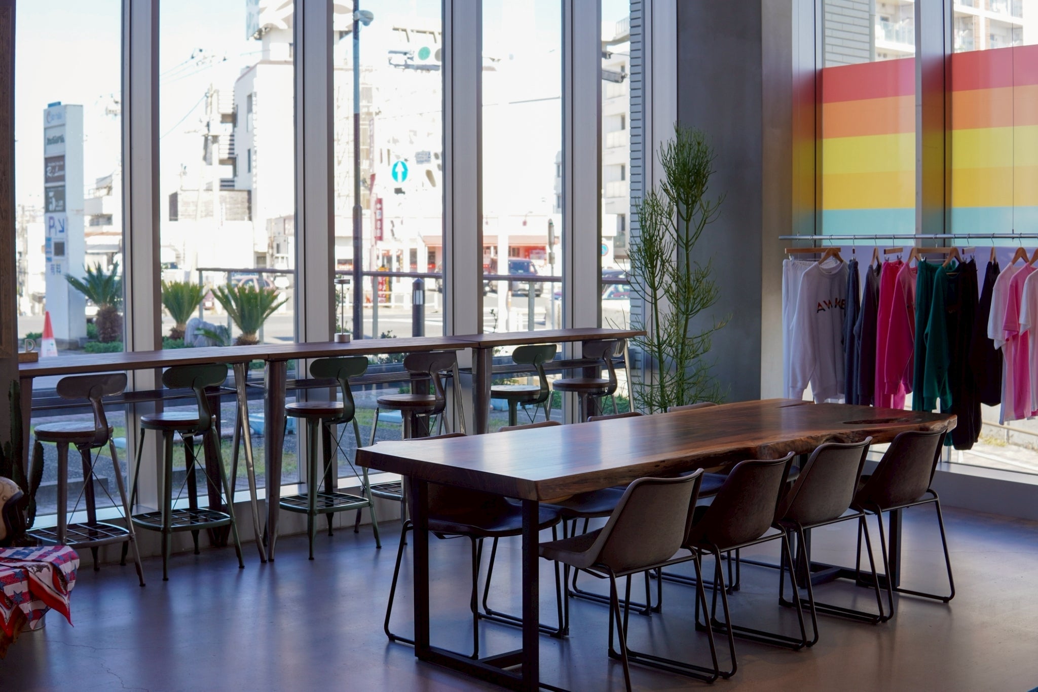 ショップフロアにイートインスペース誕生！