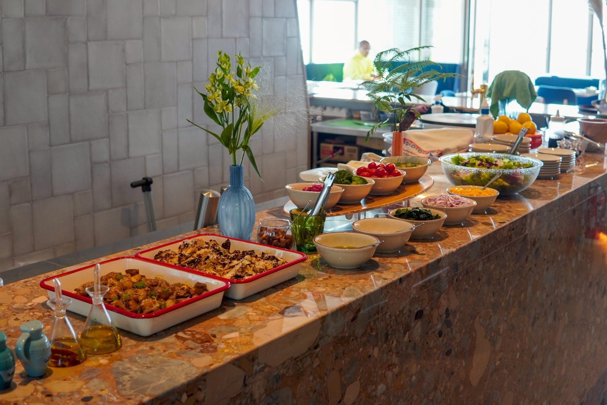 NEW！モーニング＆ランチ サラダブッフェスタート！